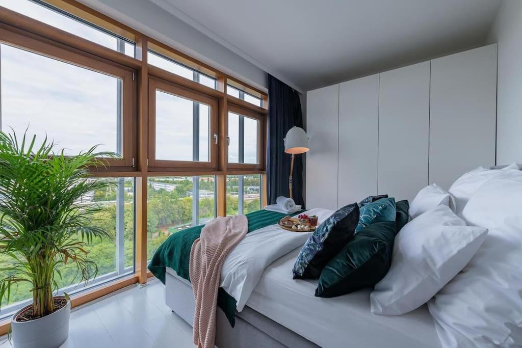 Golden Apartments Warsaw - Apartment With A View - 10Th Floor - Slominskiego מראה חיצוני תמונה